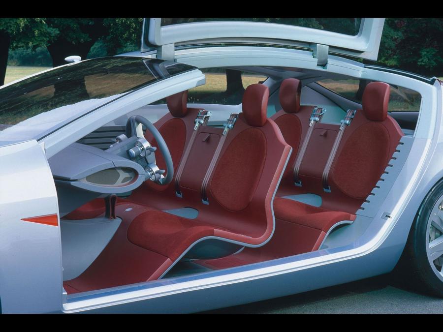  Renault Talisman concept 2001 года  (фото 9 из 12)